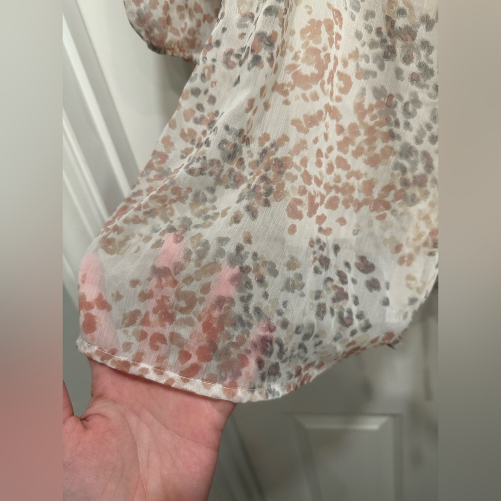 EUC Abercrombie & Fitch L (petite) patterned mini wrap dress - Picture 5 of 6